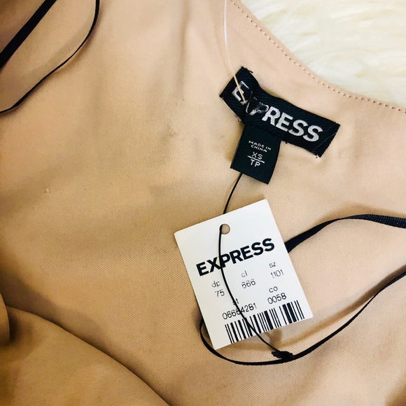 One shoulder Express top - Picture 6 of 8